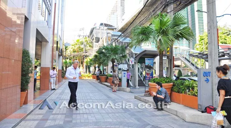  1  Office Space For Rent in Ploenchit ,Bangkok  at Q House Ploenchit Service Office AA10195